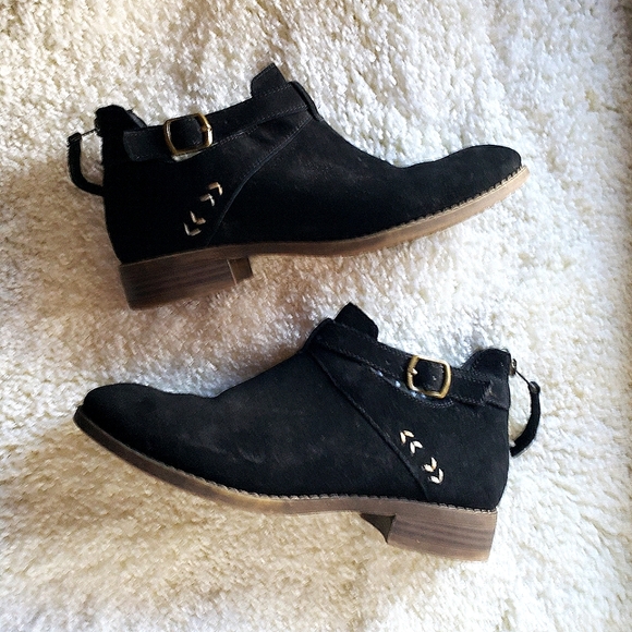 Ankle Boots - Picture 2 of 6